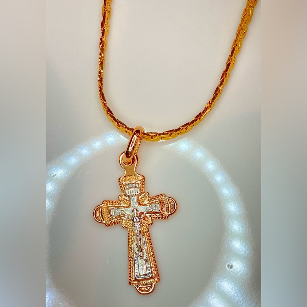 Gold plated 18k Cross Pendant Necklace 26” - Picture 8 of 17